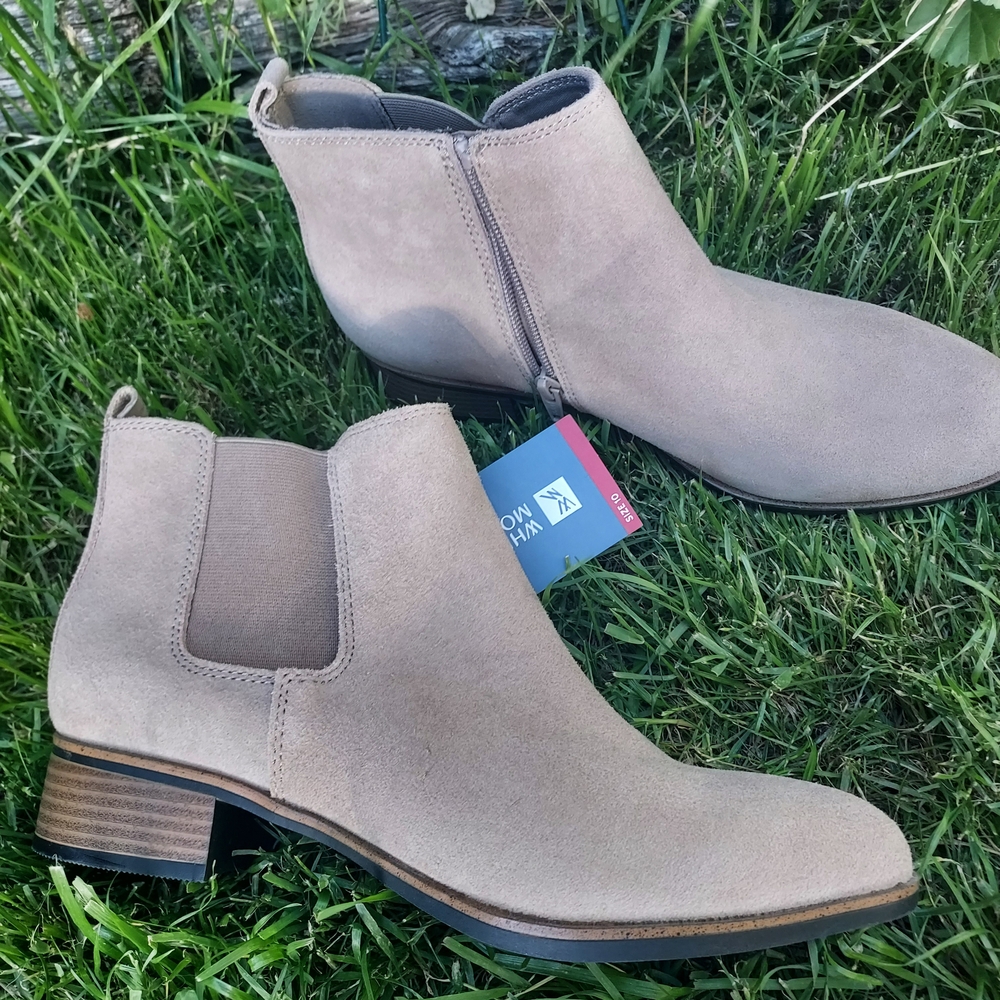 Ladies White Mountain Ankle Booties New With Tag Taupe Suede